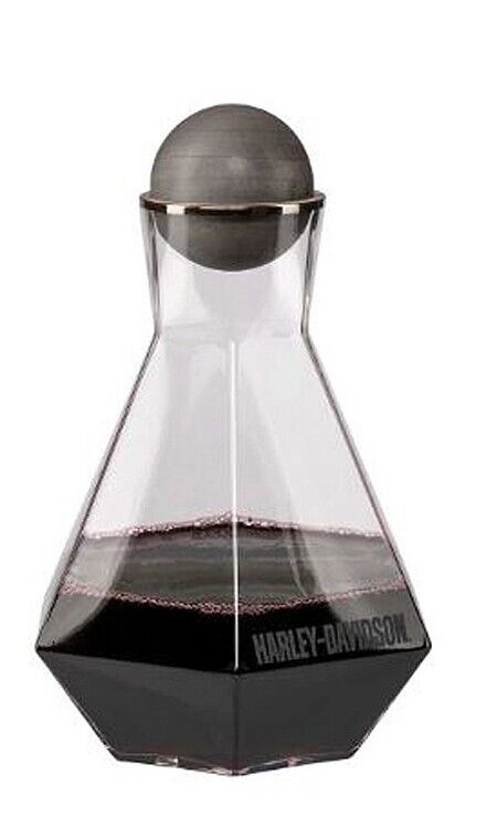 Decanter in vetro geometrico Harley-Davidson® con tappo a sfera in legno, logo inciso